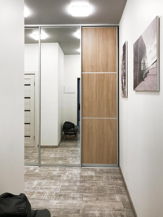 Lion King Lesya Ukrainka Apartment ลวีฟ ภายนอก รูปภาพ
