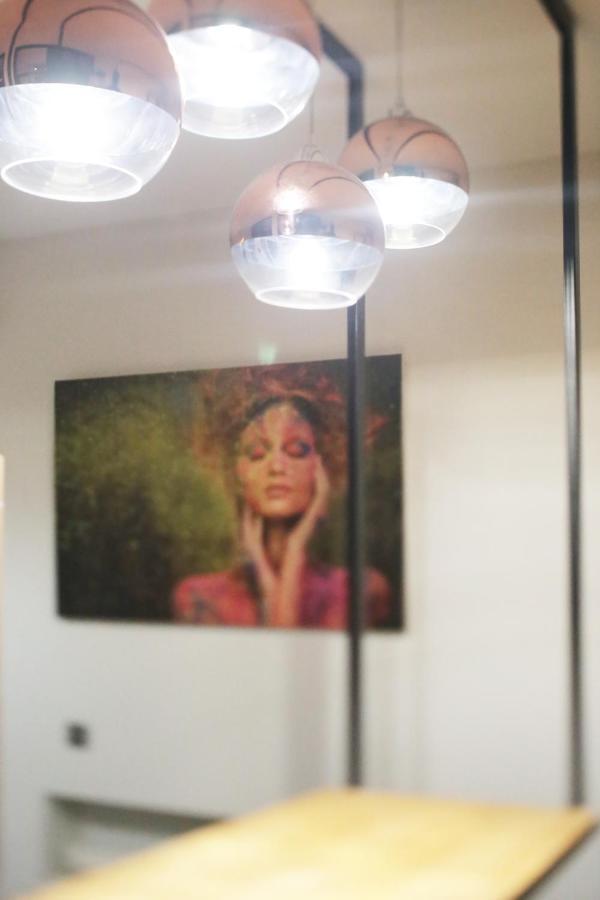 Lion King Lesya Ukrainka Apartment ลวีฟ ภายนอก รูปภาพ